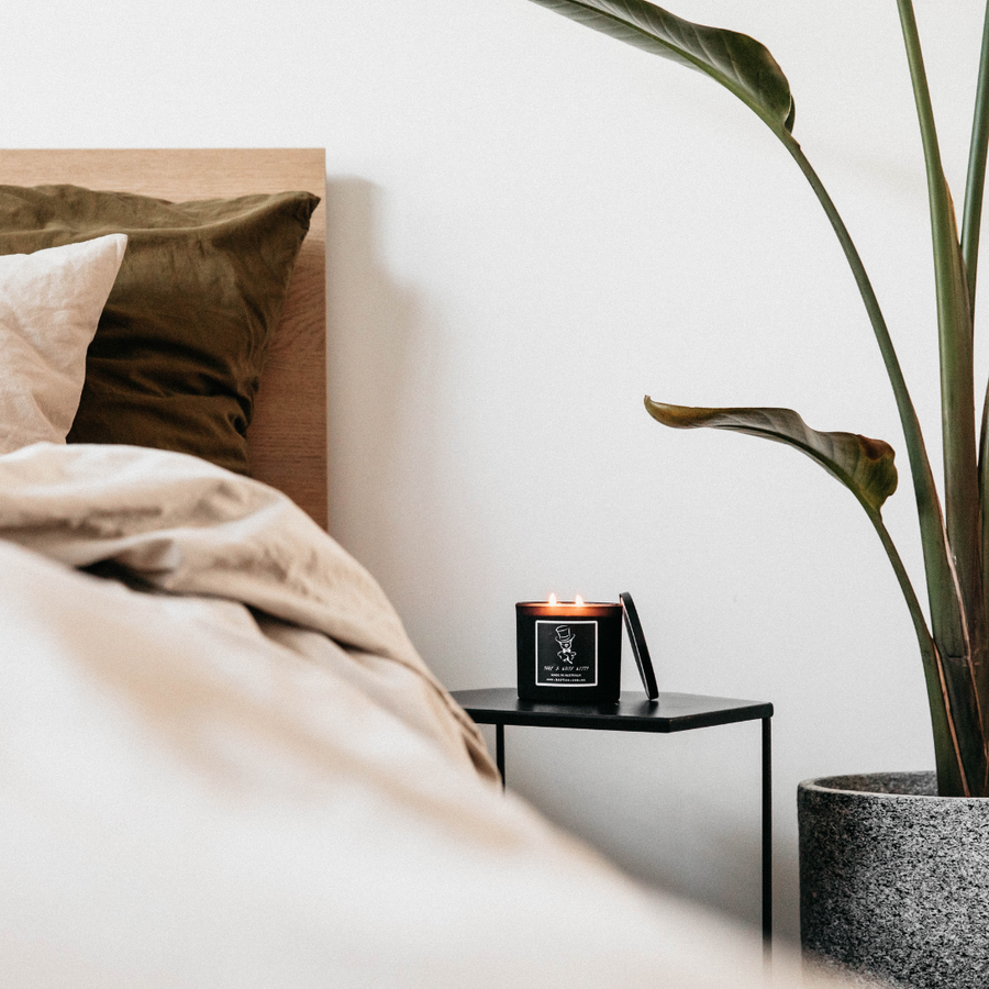 Black Vessel~ Bergamot & Mandarin Scented Candle 40% OFF