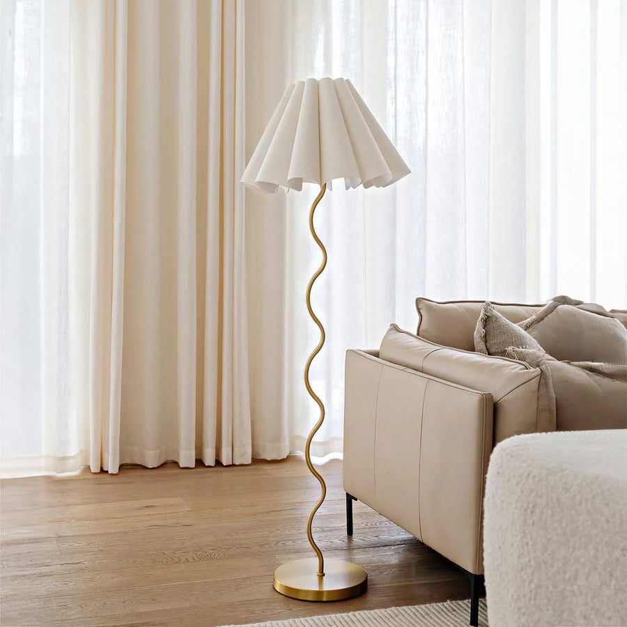Cora Floor Lamp / Gold